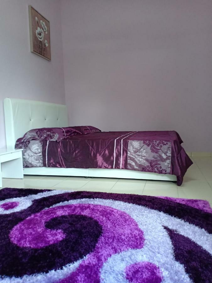 Muslim Dinaim Holiday home Tanjong Malim