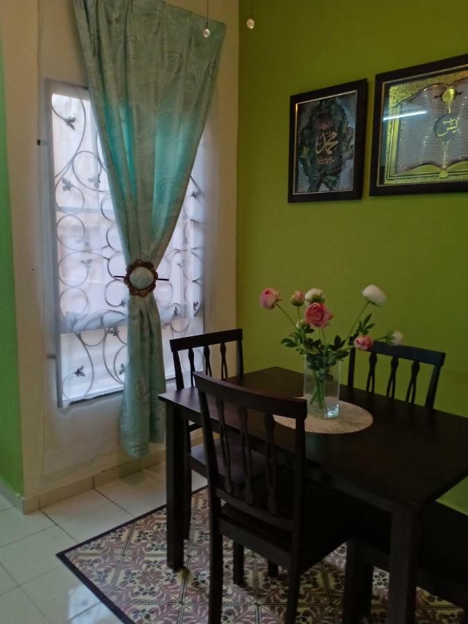 Muslim Dinaim Holiday home Tanjong Malim